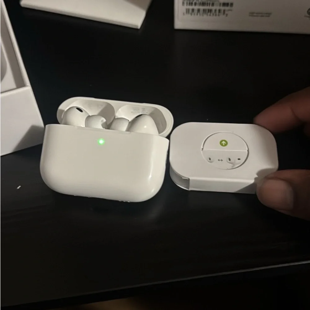 Apple Wireless Earbuds with Charging Case - White